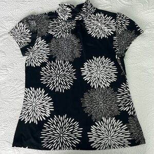 Stretchy cap sleeved chrysanthemum shirt